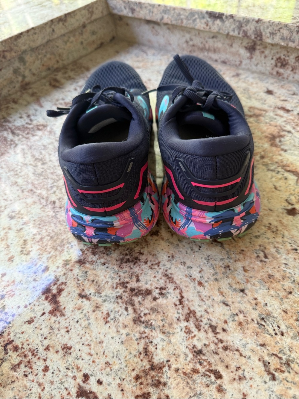 Brooks Ghost 15 - Dicks sporting goods Empower her women’s size 9.5 - Picture 3 of 10